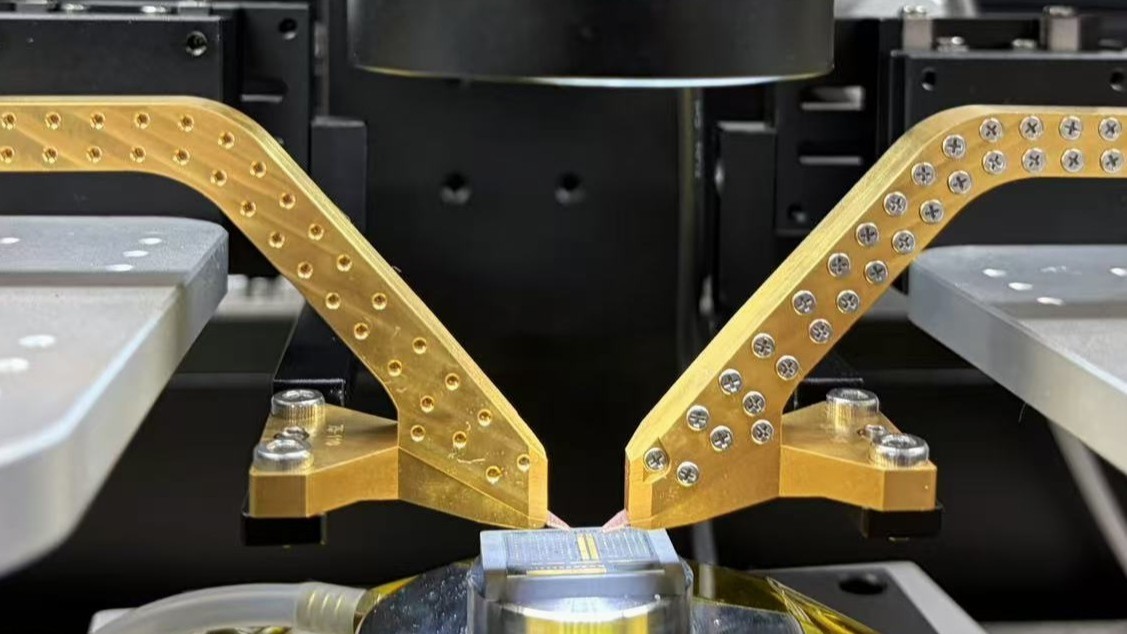 Single Waveguide Probe